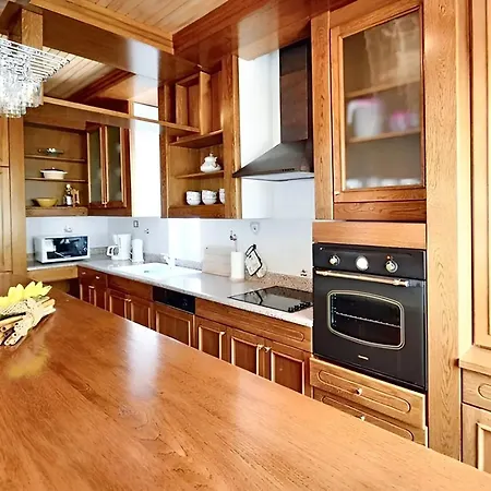 Family In With Pool And Sea View Villa *