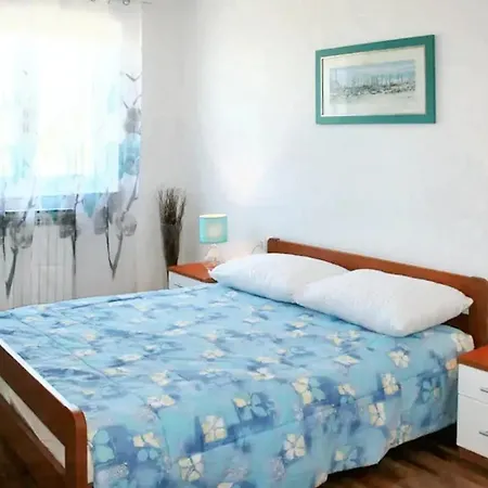 Family In With Pool And Sea View Villa Buje